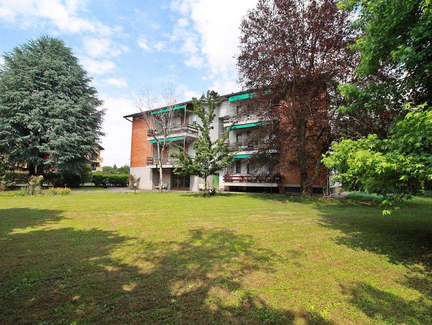 appartamento di 4 locali a vimercate