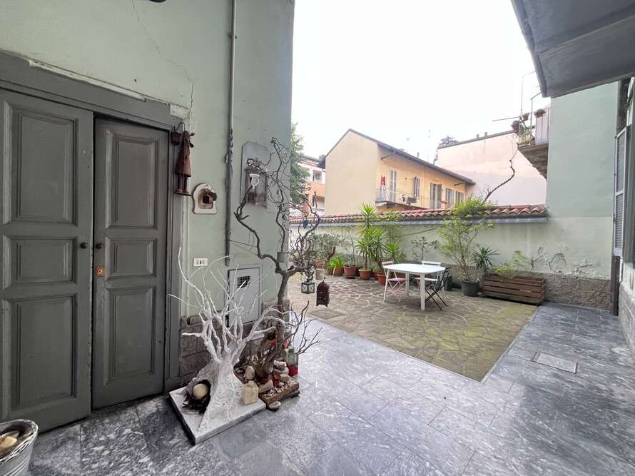 stanza camera di 3 locali a monza