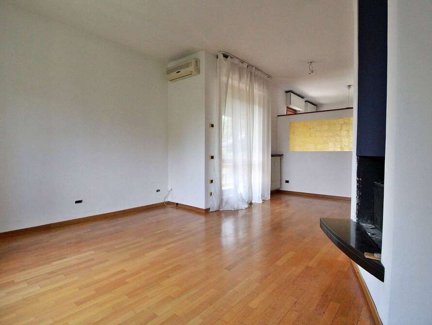 appartamento di 4 locali a vimercate