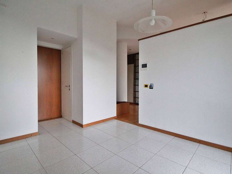 appartamento di 4 locali a vimercate