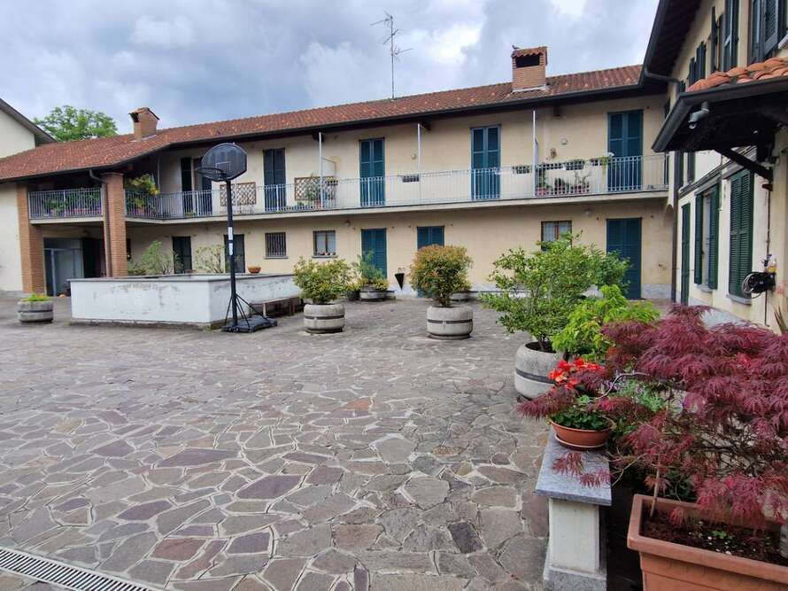 ufficio di 3 locali a vimercate