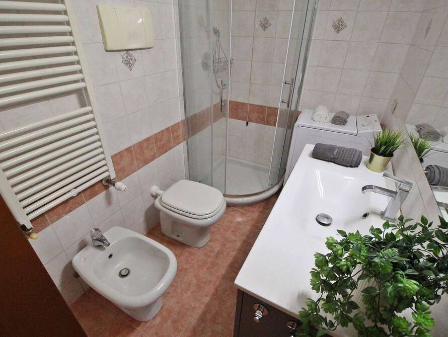 monza centro storico 2 locali arredato