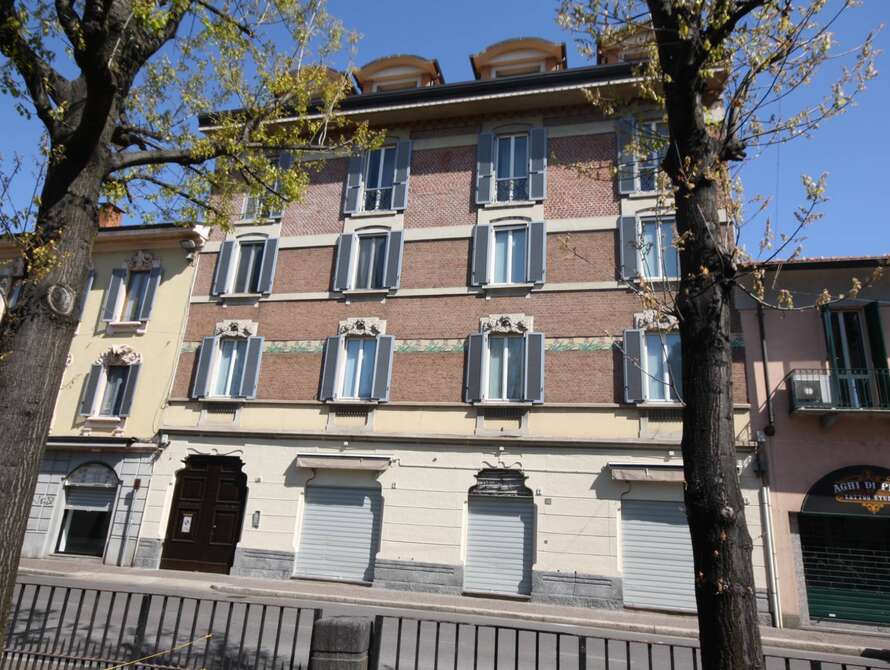 studio ufficio di 4 locali a monza