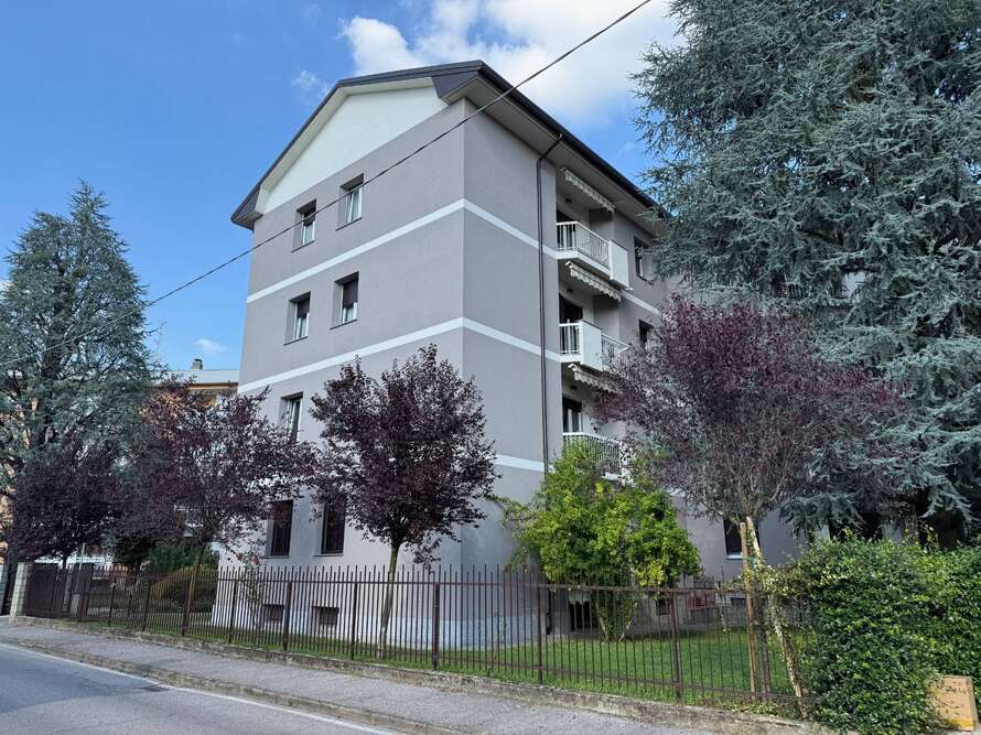 appartamento di 3 locali a vimercate