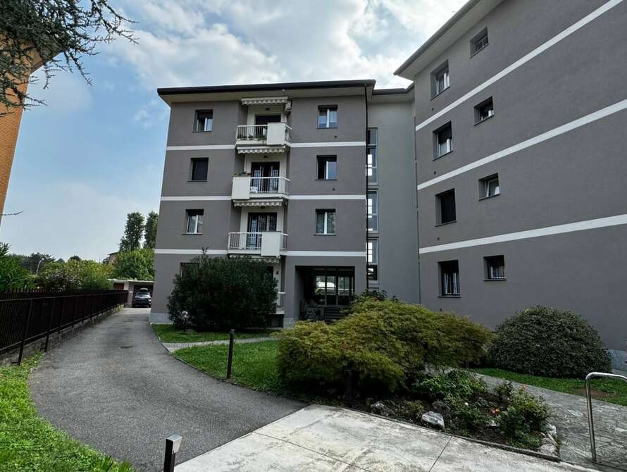 appartamento di 3 locali a vimercate