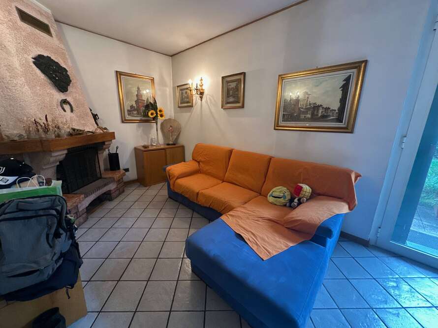 villetta a schiera di 6 locali a osnago