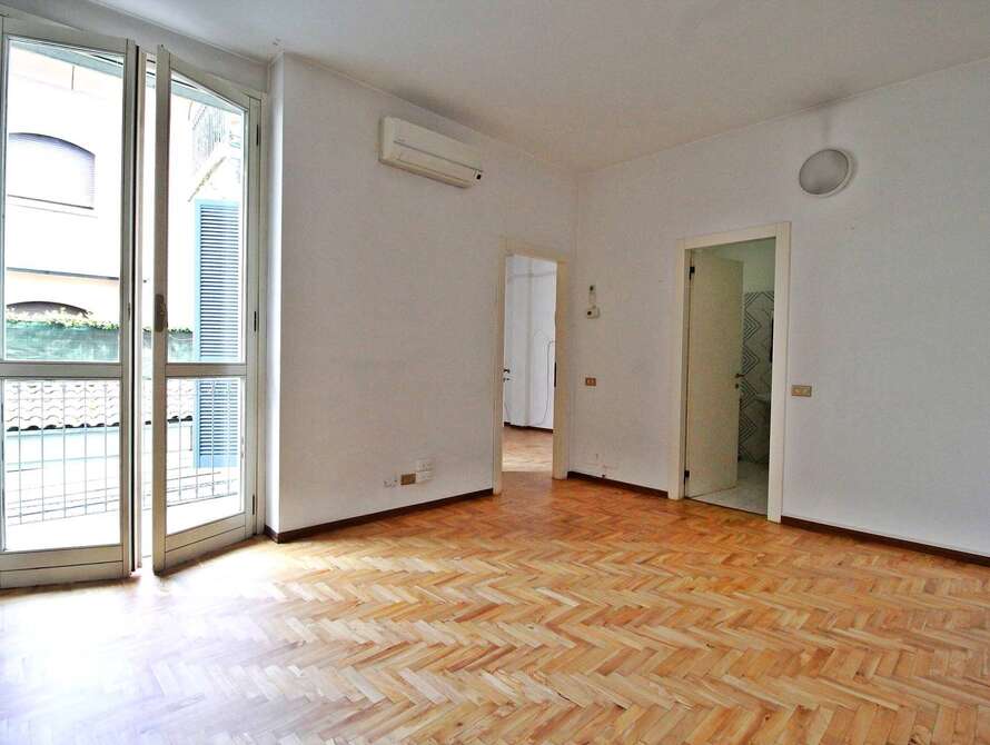 studio ufficio di 4 locali a monza
