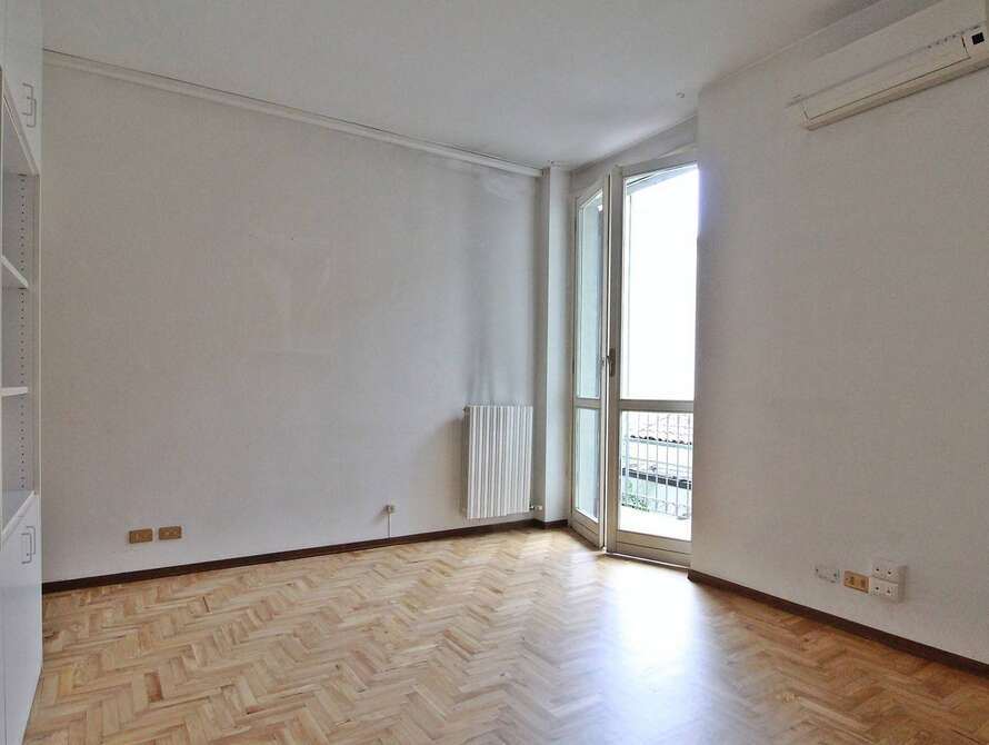studio ufficio di 4 locali a monza