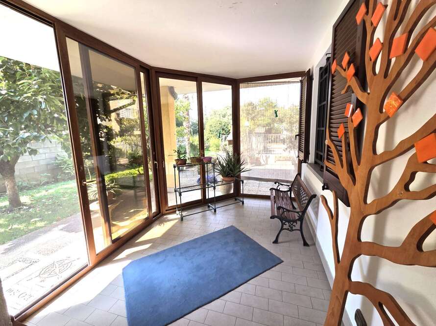 villa di 4 locali a caponago