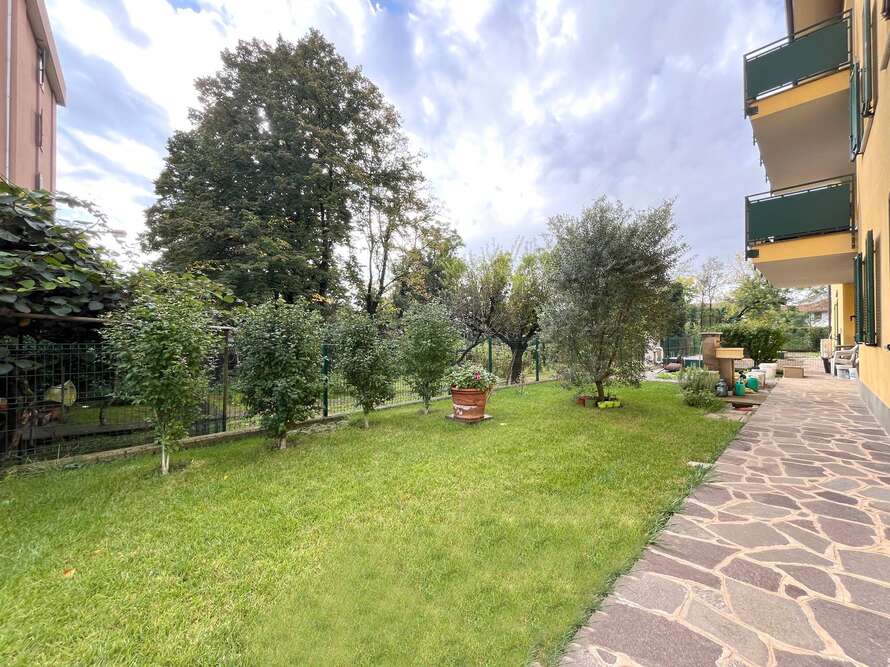 appartamento di 4 locali a monza