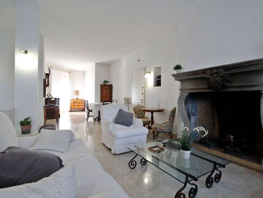 appartamento di 5 locali a monza