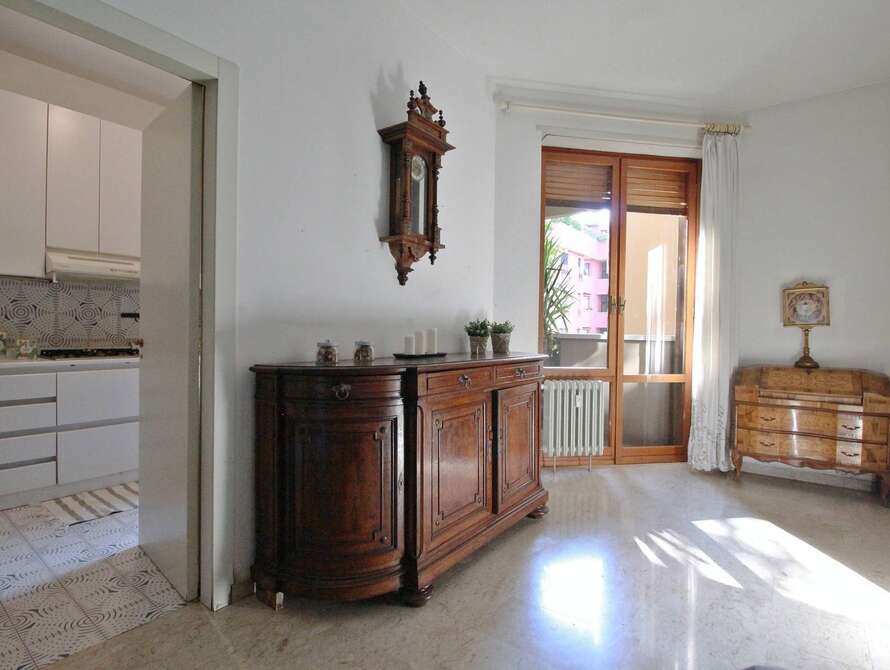 appartamento di 5 locali a monza