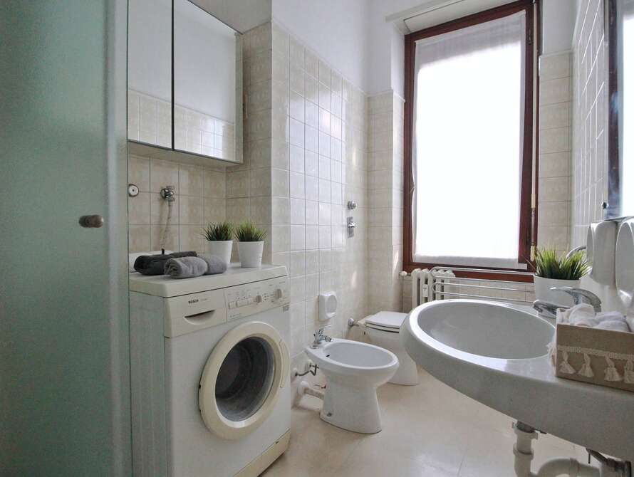 appartamento di 5 locali a monza