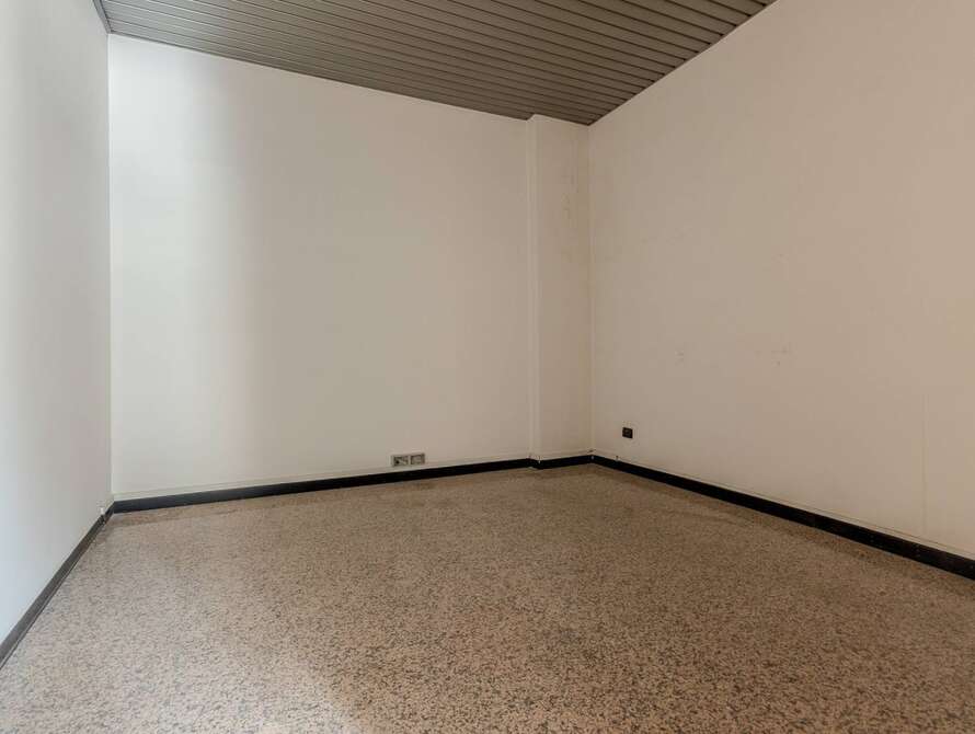 attivita commerciale di 3 locali a lissone