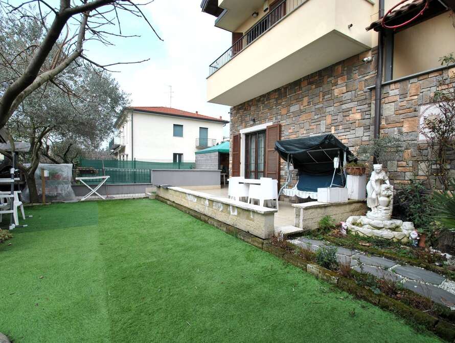 villa di 8 locali a vimercate