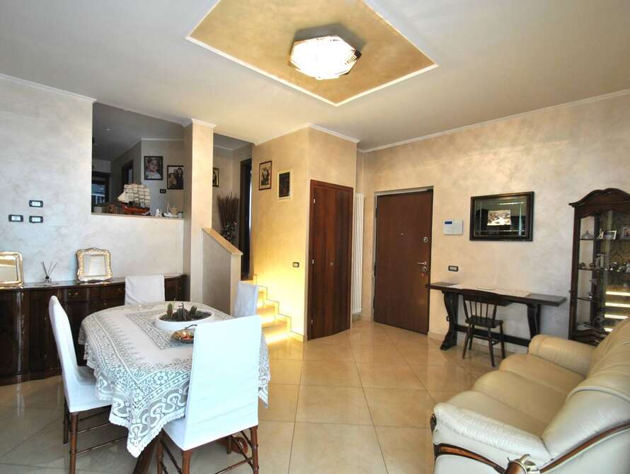 villa di 8 locali a vimercate