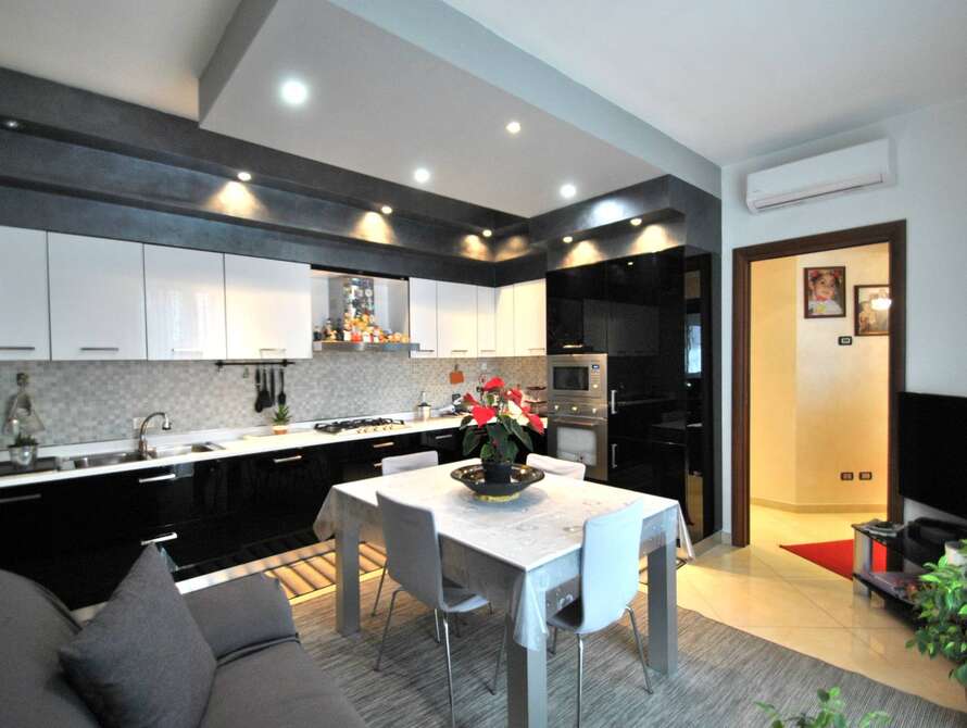 villa di 8 locali a vimercate