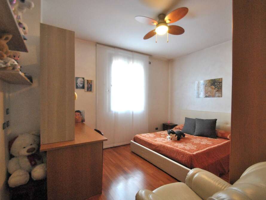 villa di 8 locali a vimercate