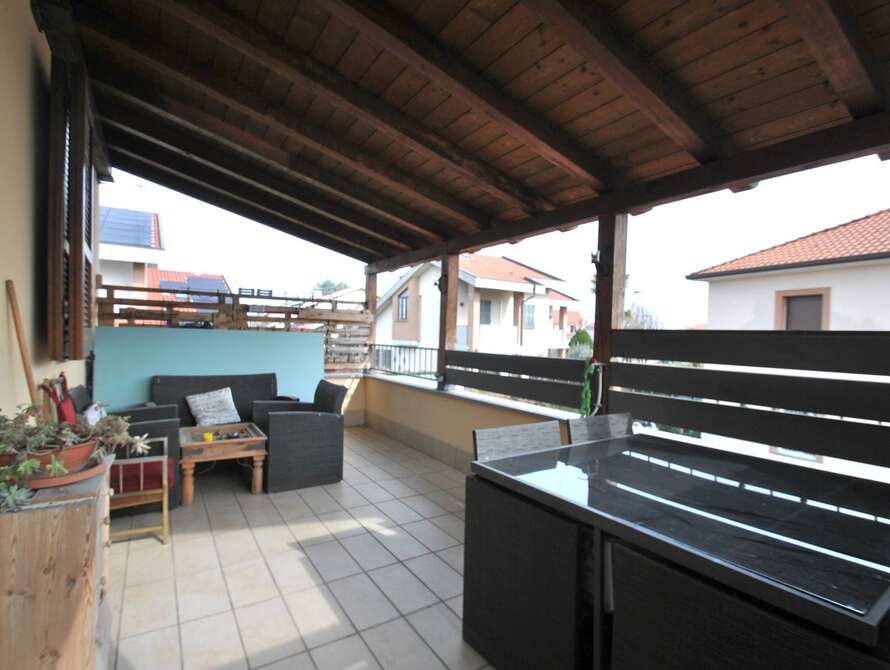 villa di 8 locali a vimercate