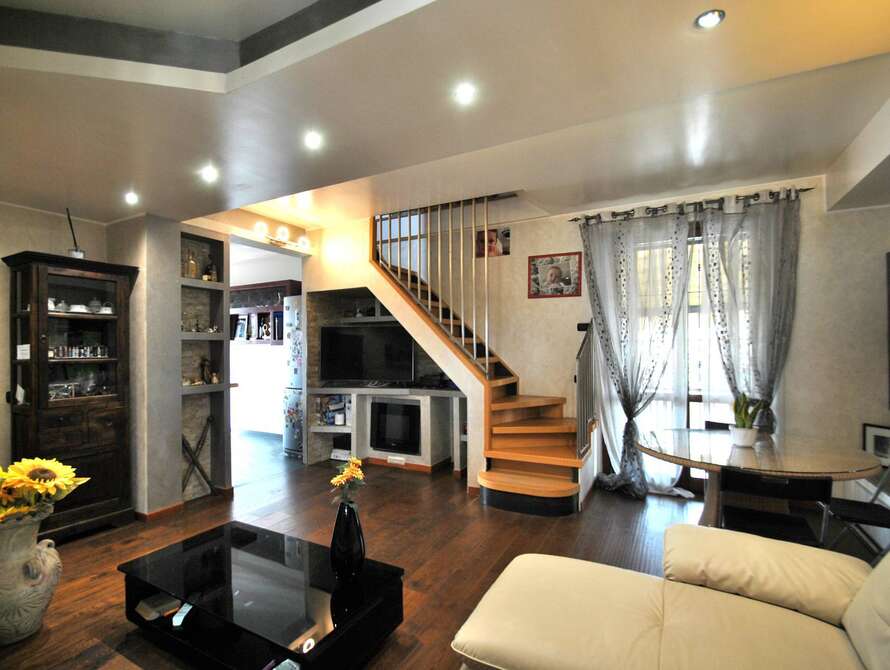 villa di 8 locali a vimercate