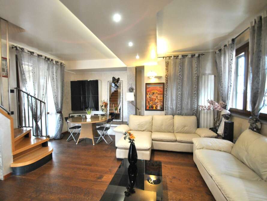 villa di 8 locali a vimercate
