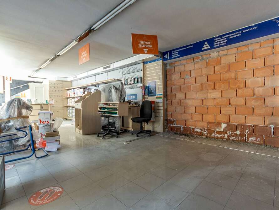 locale commerciale a lissone