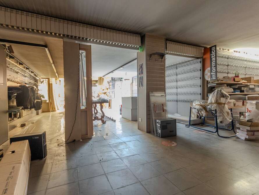 locale commerciale a lissone