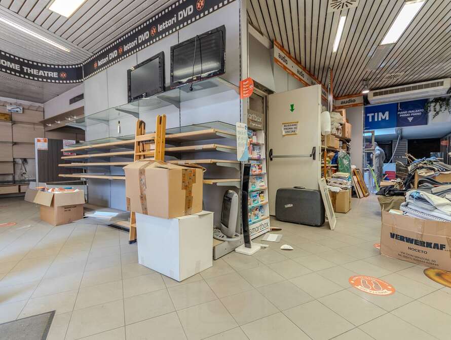 locale commerciale a lissone