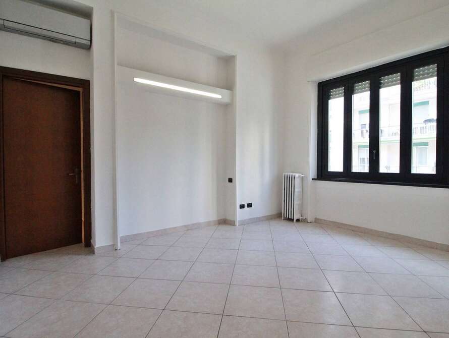 appartamento di 4 locali a monza