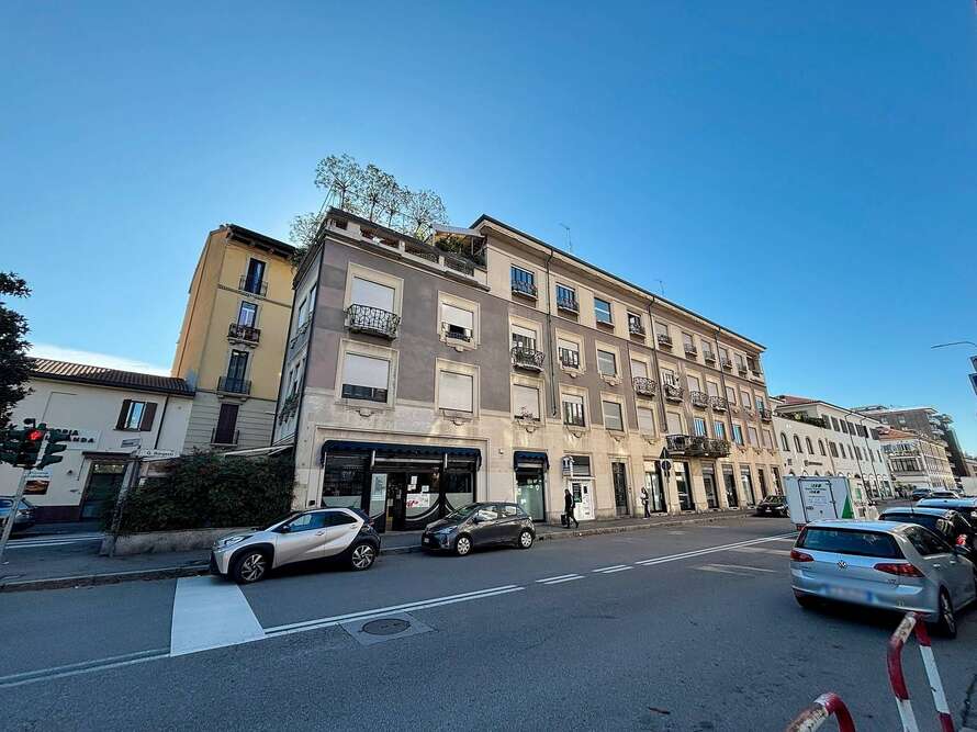 appartamento di 4 locali a monza