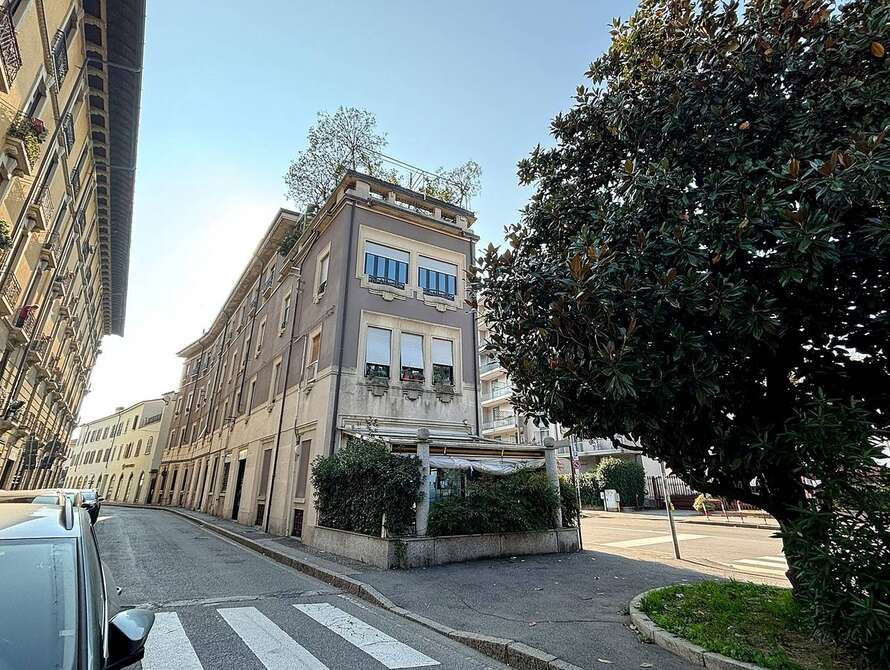 appartamento di 4 locali a monza