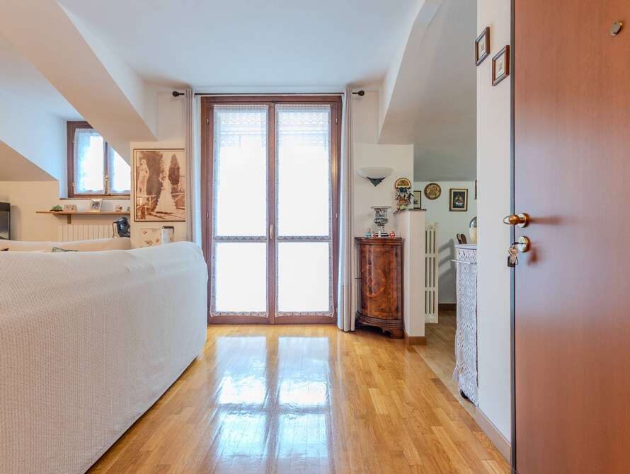 mansarda di 3 locali a lissone