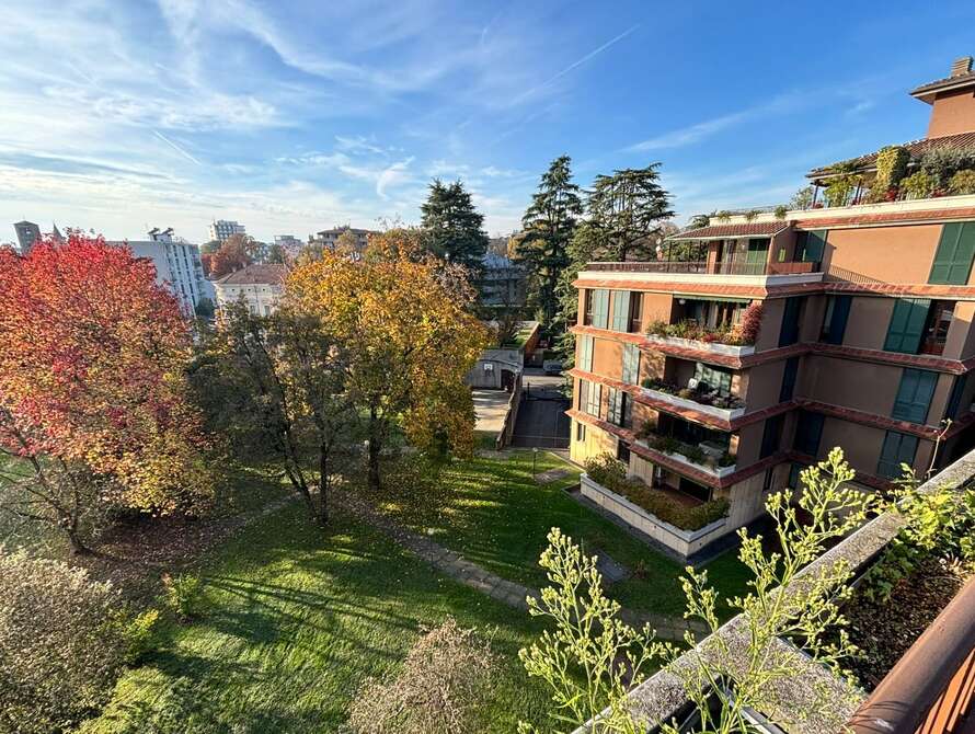 attico di 5 locali a monza