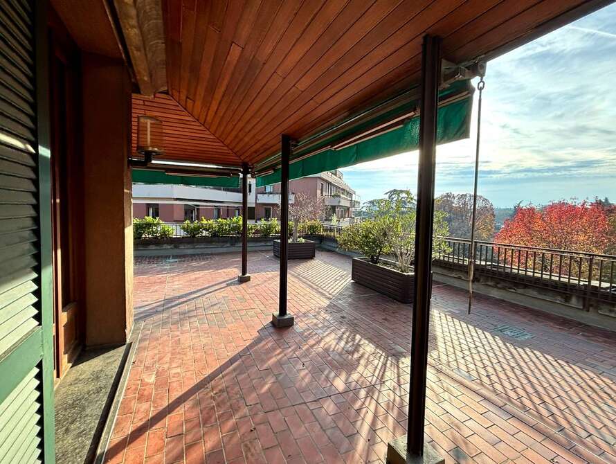 attico di 5 locali a monza