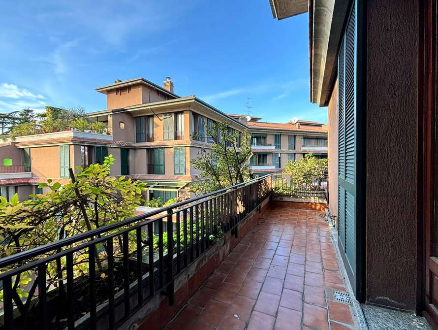 attico di 5 locali a monza