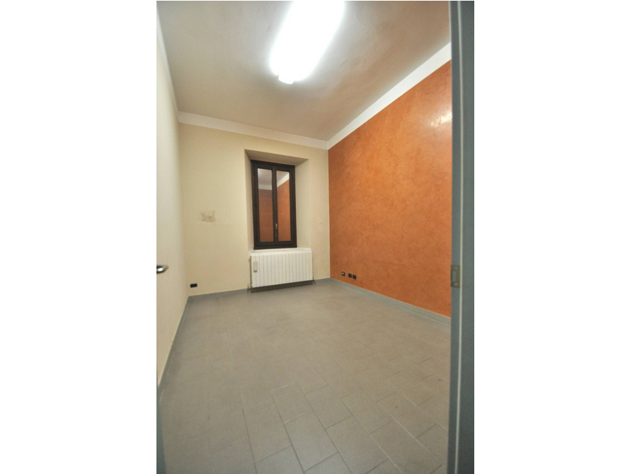 ufficio di 3 locali a vimercate