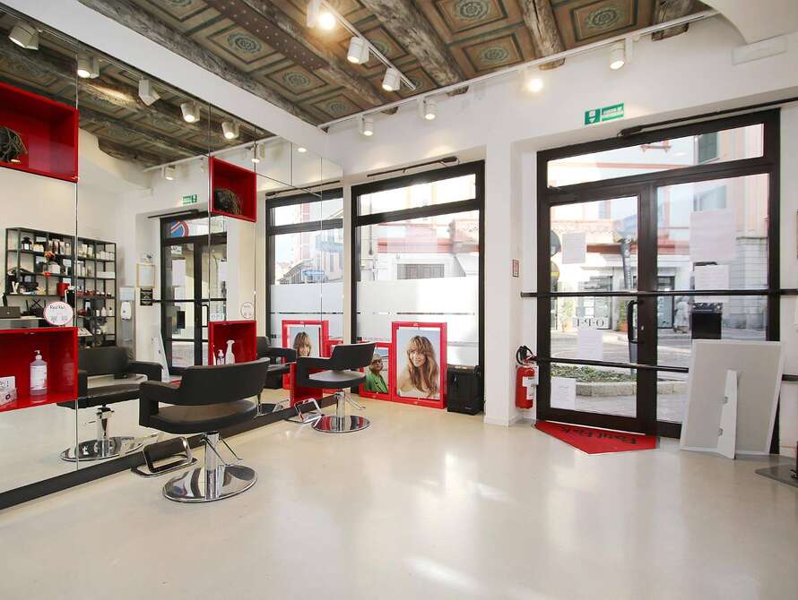 negozio di 2 locali a monza