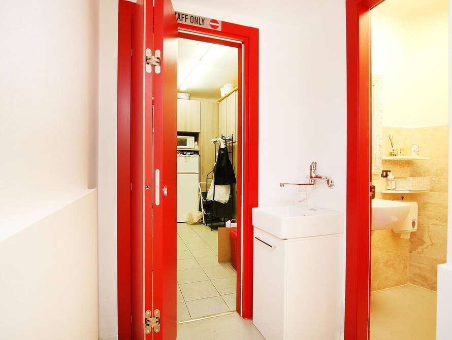 negozio di 2 locali a monza