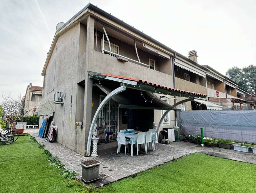 villetta a schiera di 4 locali a burago di molgora