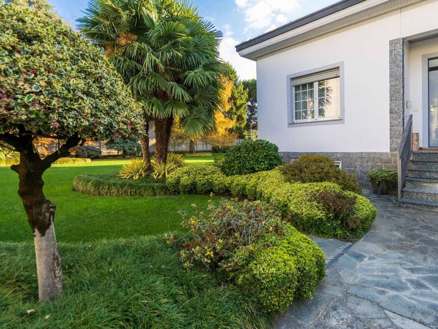 villa di 5 locali a ronco briantino
