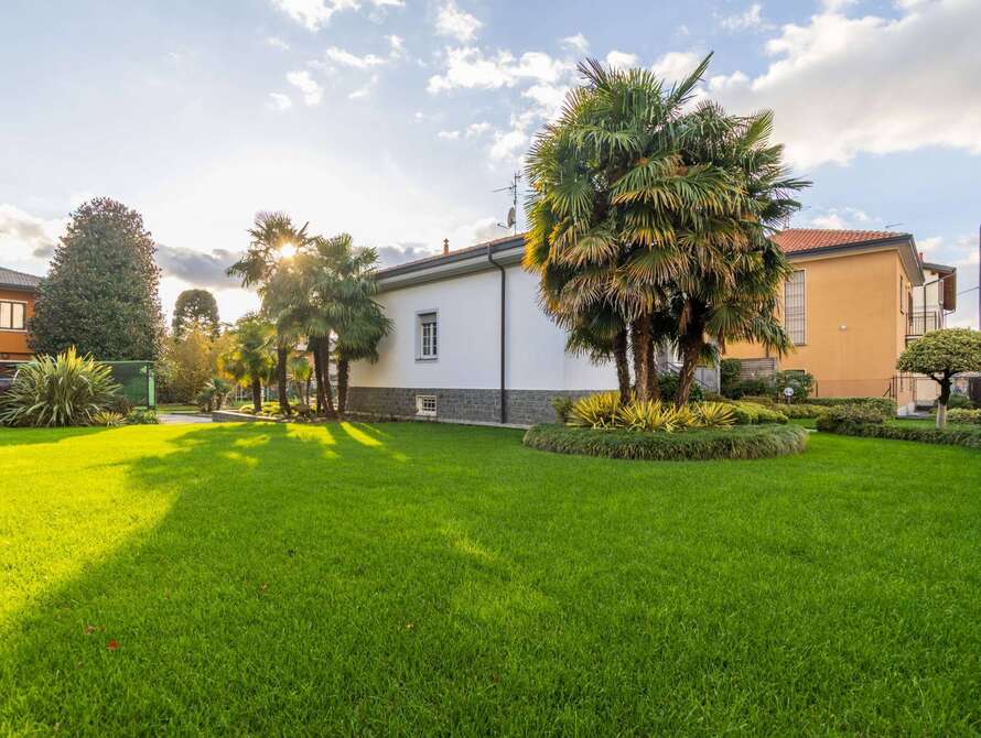 villa di 5 locali a ronco briantino