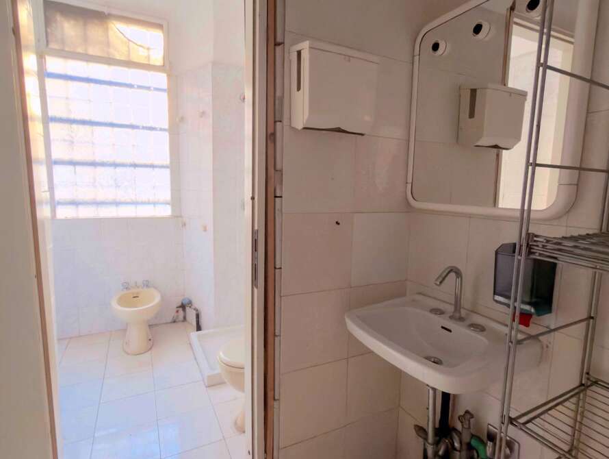 negozio di 3 locali a usmate velate