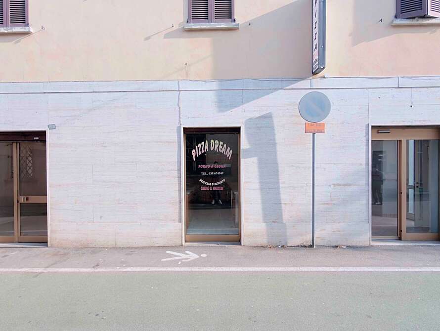 negozio di 3 locali a usmate velate