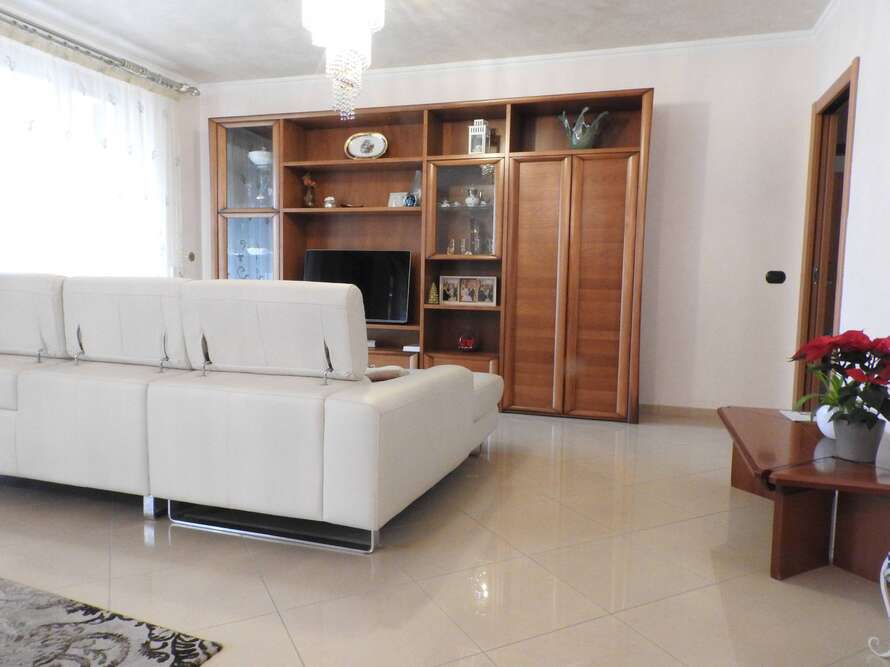 appartamento di 4 locali a bernareggio