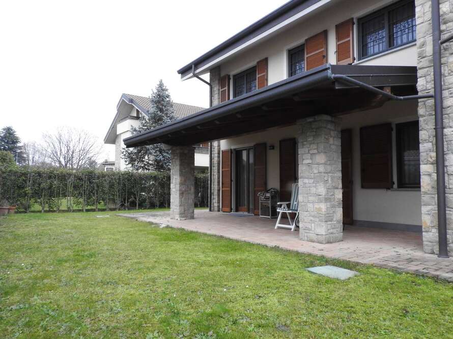 appartamento di 4 locali a bernareggio