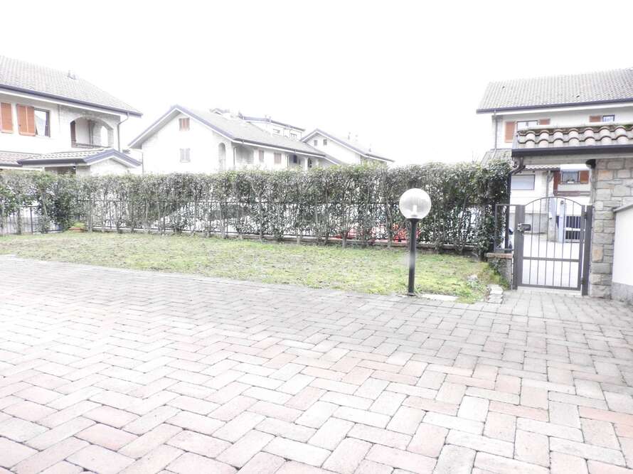 appartamento di 4 locali a bernareggio