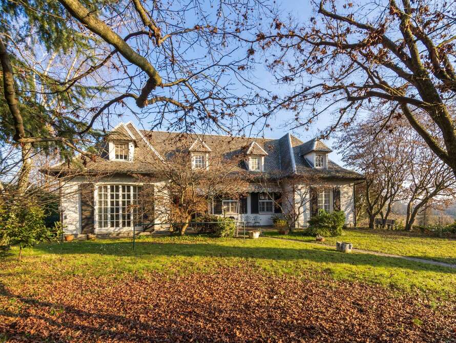 villa di 12 locali a usmate velate