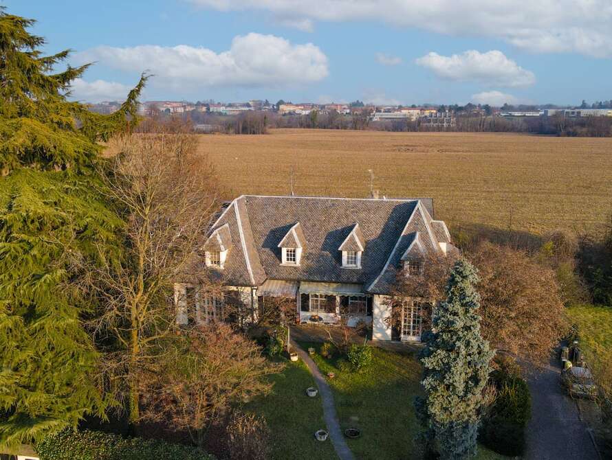 villa di 12 locali a usmate velate