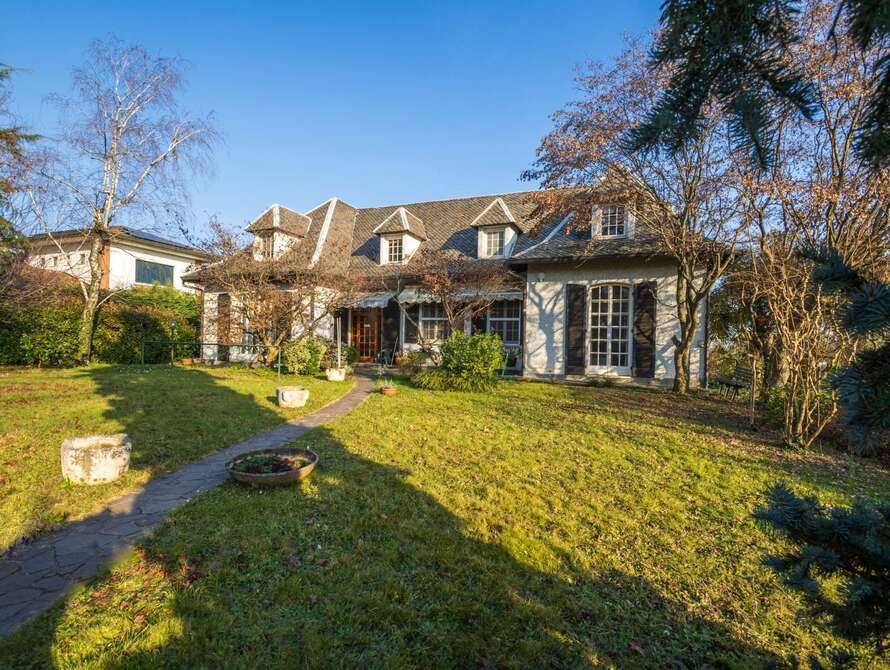 villa di 12 locali a usmate velate