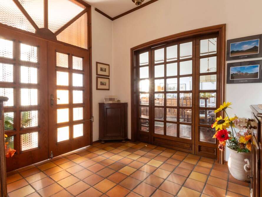 villa di 12 locali a usmate velate